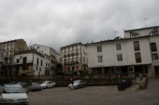 O meirande aparcadoiro de Mondo&ntilde;edo, a praza da Catedral / Flicrk: jandercito