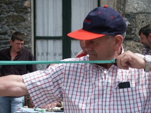 O ga&ntilde;ador absoluto do campionato, Guillermo G&oacute;mez Lareo efectuando un lanzamento