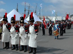 A Garda Su&iacute;za visitou o pavill&oacute;n galego