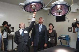 Touri&ntilde;o, este luns na &aacute;rea cir&uacute;rxica do Hospital Xeral de Vigo (clique para ampliar)