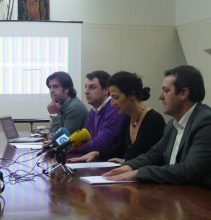 &Aacute;nxela Bugallo e Luis Bar&aacute; na presentaci&oacute;n da web