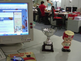 As compa&ntilde;&iacute;as deben estabelecer un protocolo de seguimento do uso do computador por parte dos traballadores / Flickr: Piutu