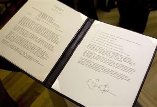 A sinatura de Obaba, ao p&eacute; do documento (clique para ampliar)