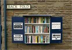 M&aacute;is imaxes das librar&iacute;as de Y Gelli Gandryll