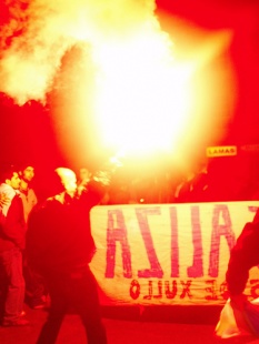 Unha imaxe da manifestaci&oacute;n pola oficialidade / Flickr: Andr&eacute;s Milleiro