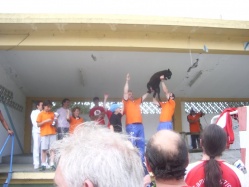 Os de Celeiro, erguendo o a&ntilde;o negro da vitoria