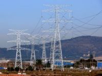 As li&ntilde;as de alta tensi&oacute;n de Uni&oacute;n Fenosa / Flickr: pacoqt