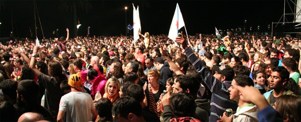 As estimaci&oacute;ns falan de 100.000 persoas