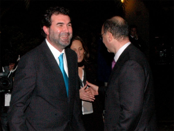 O n&ordm; 1 do BNG bromeou coa prensa sobre a s&uacute;a tardanza